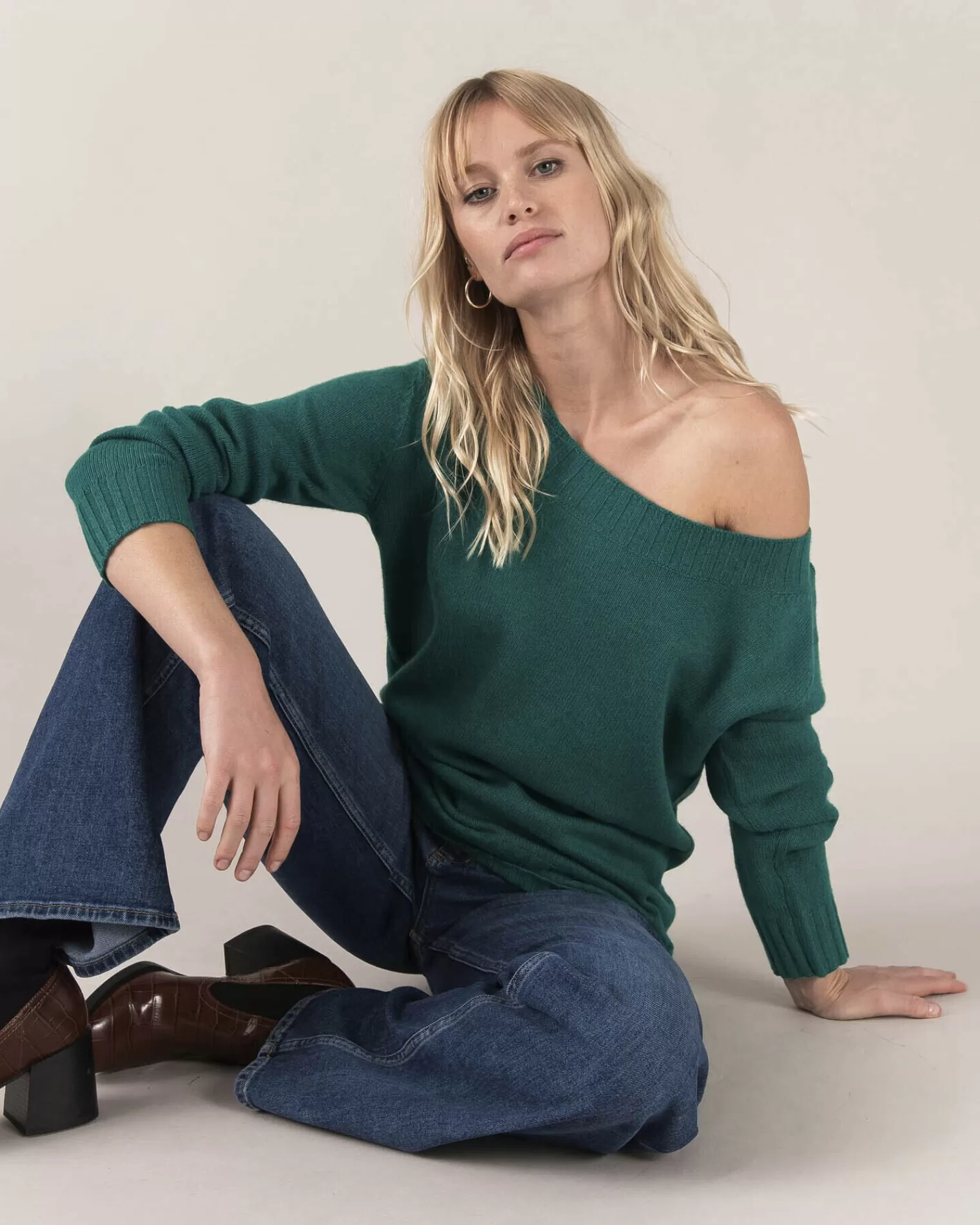 Kujten Sweaters & Sweatshirts>Asymmetric Round Neck Cashmere Sweater Vert Menthe