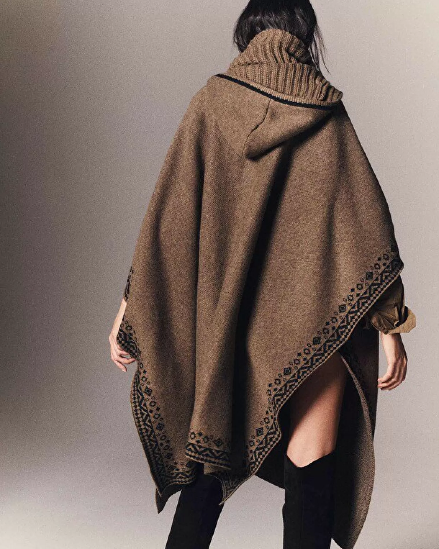 Kujten Capes & Ponchos>Cashmere Hooded Poncho Kaki Moss