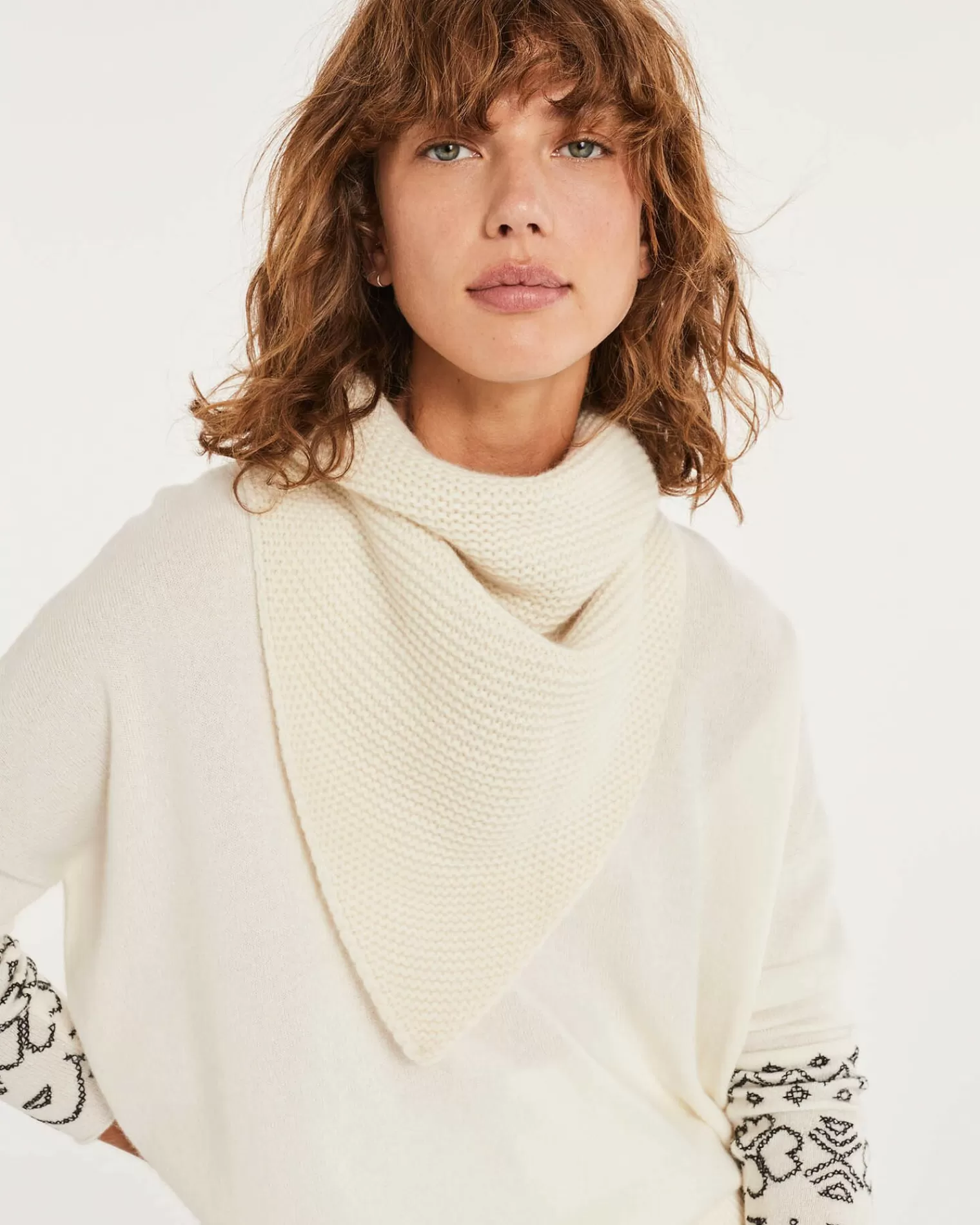 Kujten Sweaters & Sweatshirts>Cashmere Sweater Round Neck Long Sleeves Blanc