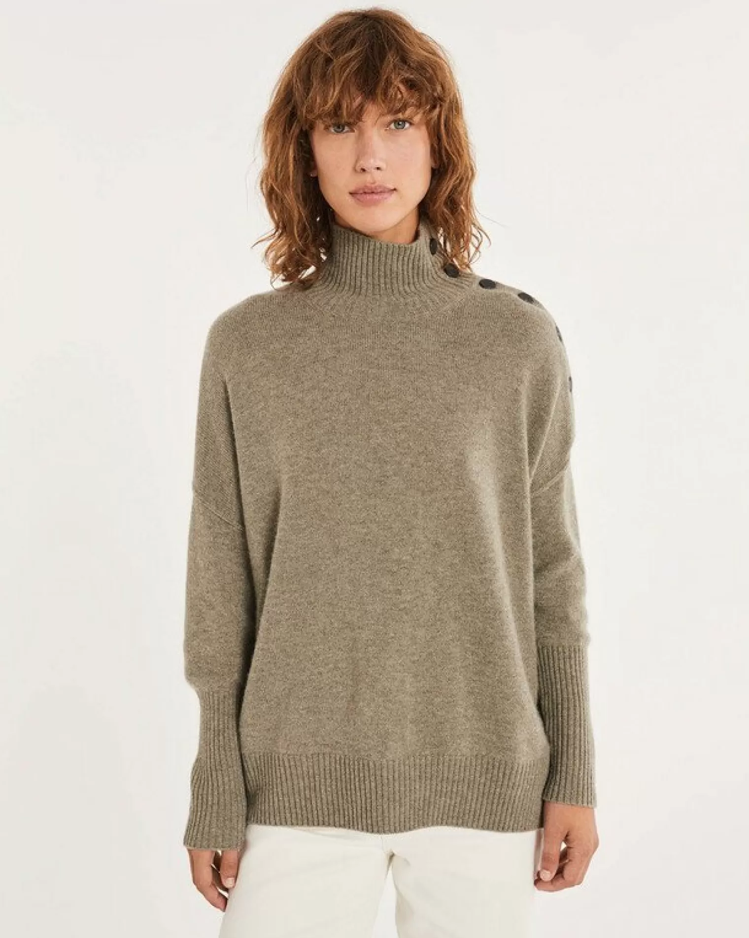 Kujten Sweaters & Sweatshirts>Cashmere Sweater With Black Buttons, 4-Threads Kaki Chine