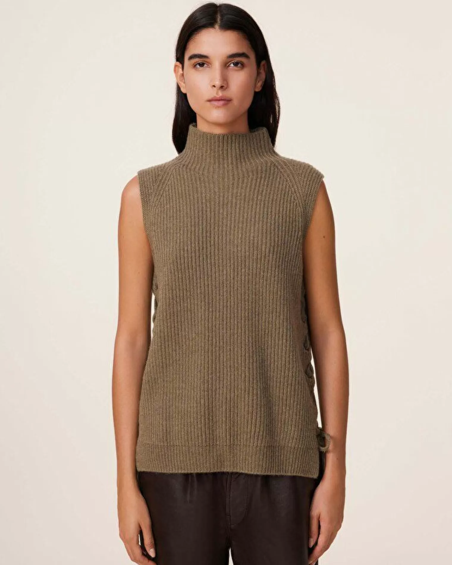 Kujten Sweaters & Sweatshirts>Chimney Neck Cashmere Vest, 6-Threads Kaki Scout