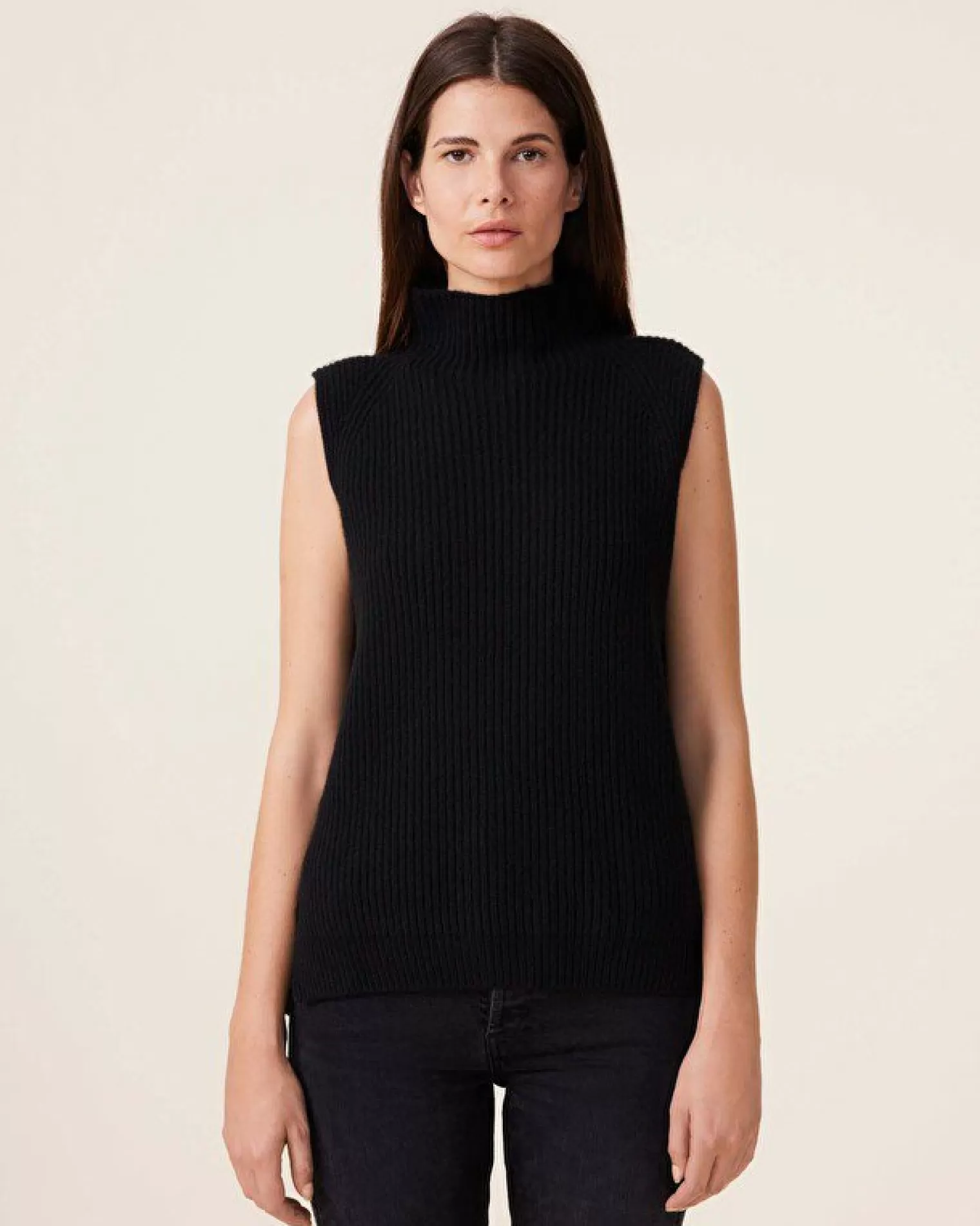 Kujten Sweaters & Sweatshirts>Chimney Neck Cashmere Vest, 6-Threads Noir