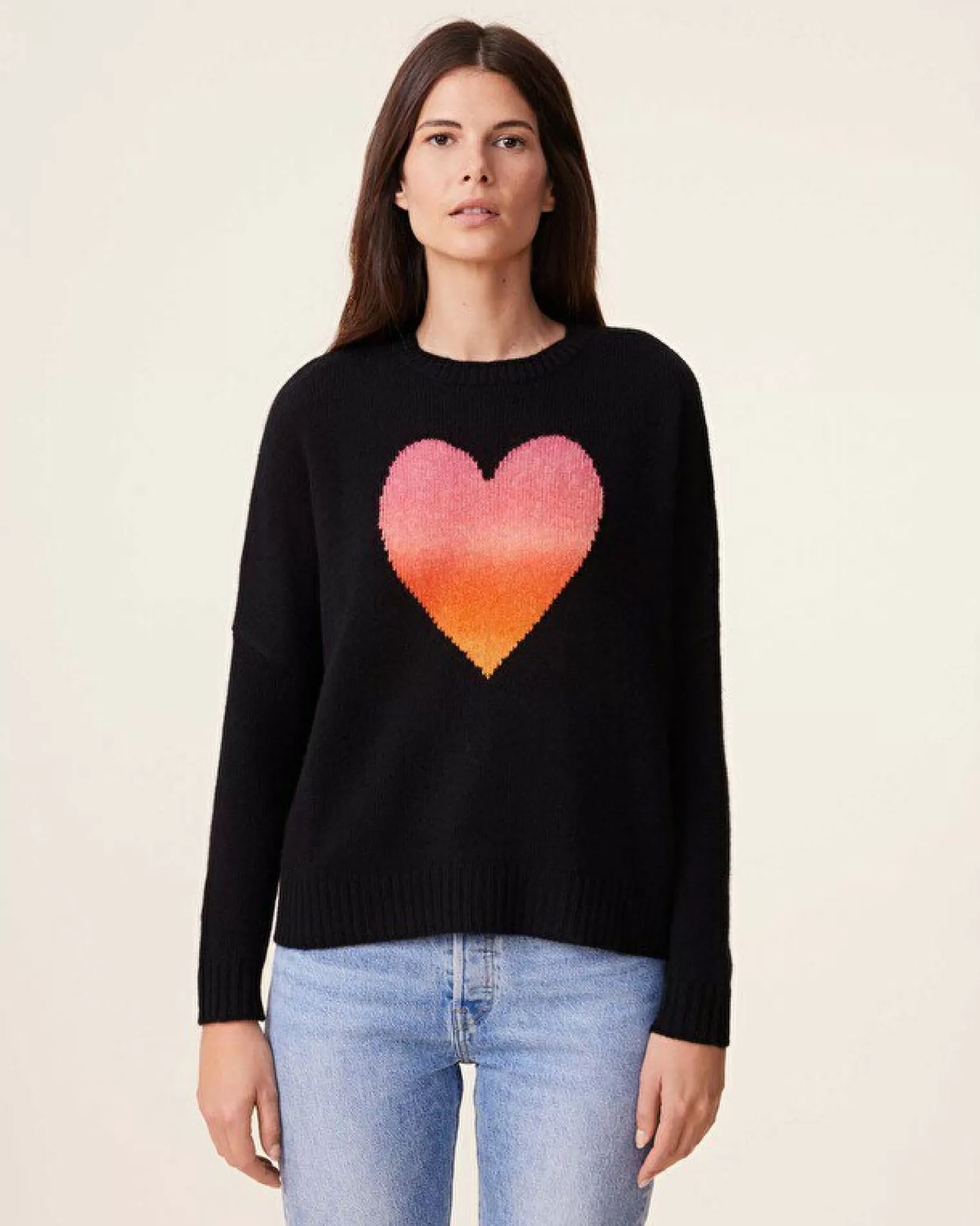 Kujten Sweaters & Sweatshirts>Heart Round Neck Cashmere Sweater, 4-Threads Noir