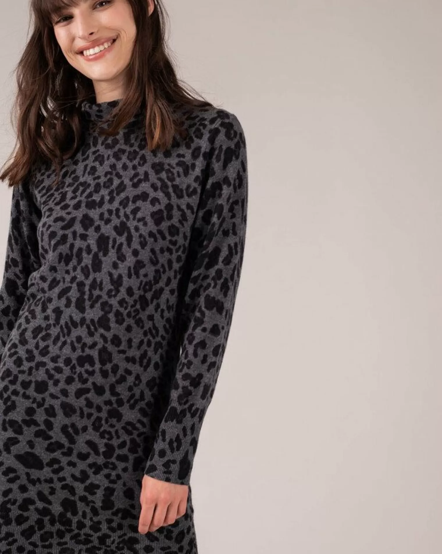 Kujten Dresses & Skirts>Leopard Funnel Neck Cashmere Dress Gris Anthracite Leopard