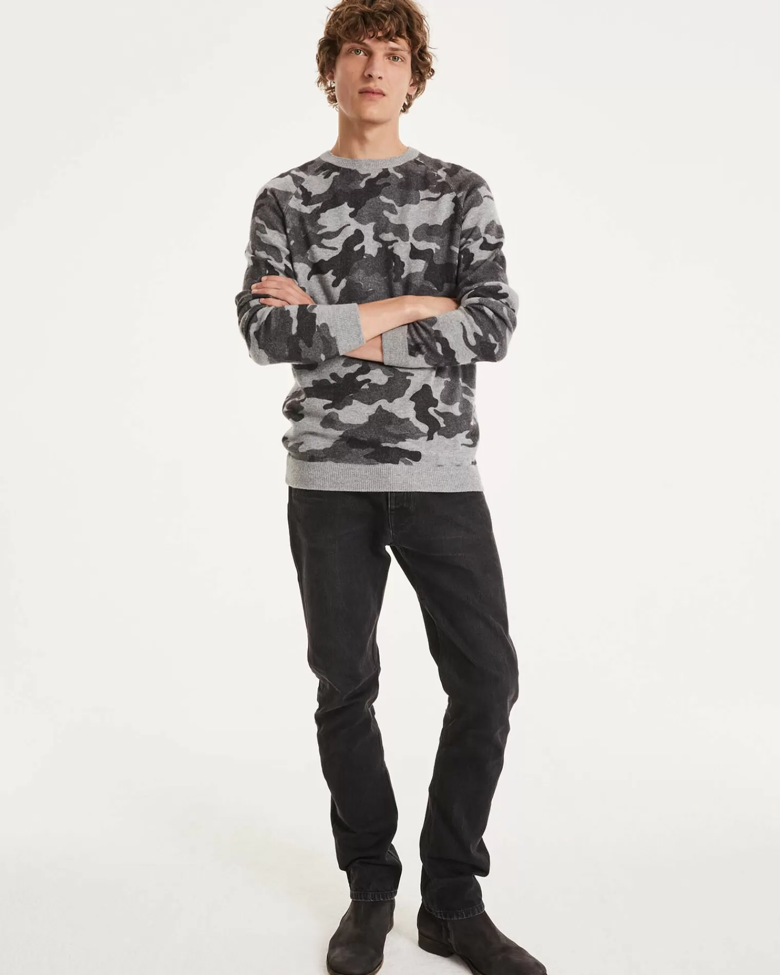 Kujten Sweaters & Sweatshirts>Men Printed Round Neck Cashmere Sweater Camou Gris