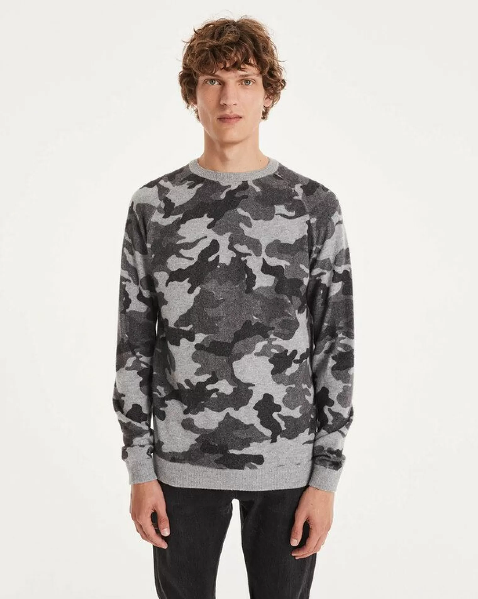 Kujten Sweaters & Sweatshirts>Men Printed Round Neck Cashmere Sweater Camou Gris