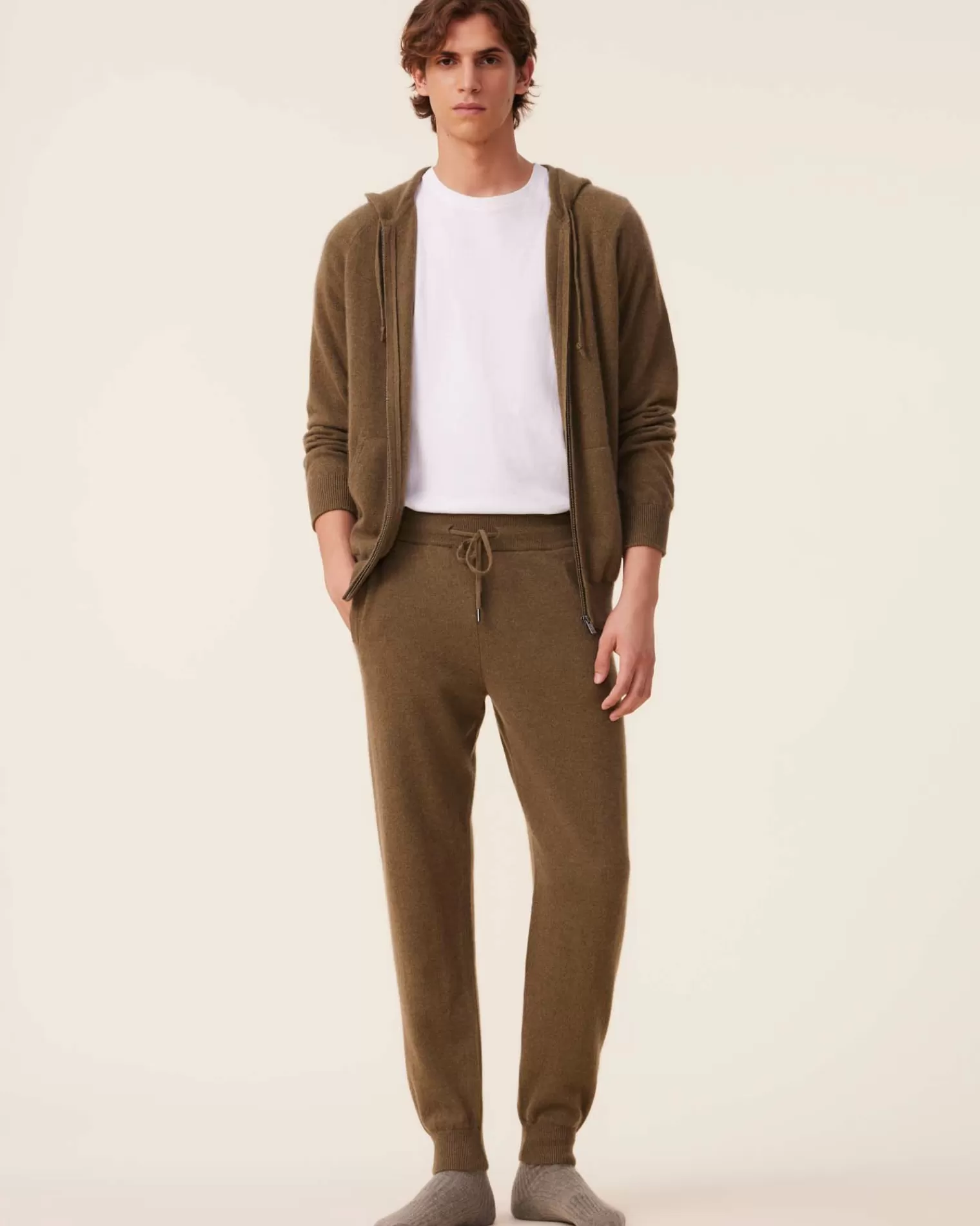 Kujten Joggings & Shorts>Men Straight Cut Cashmere Joggers, 2-Threads Kaki Scout