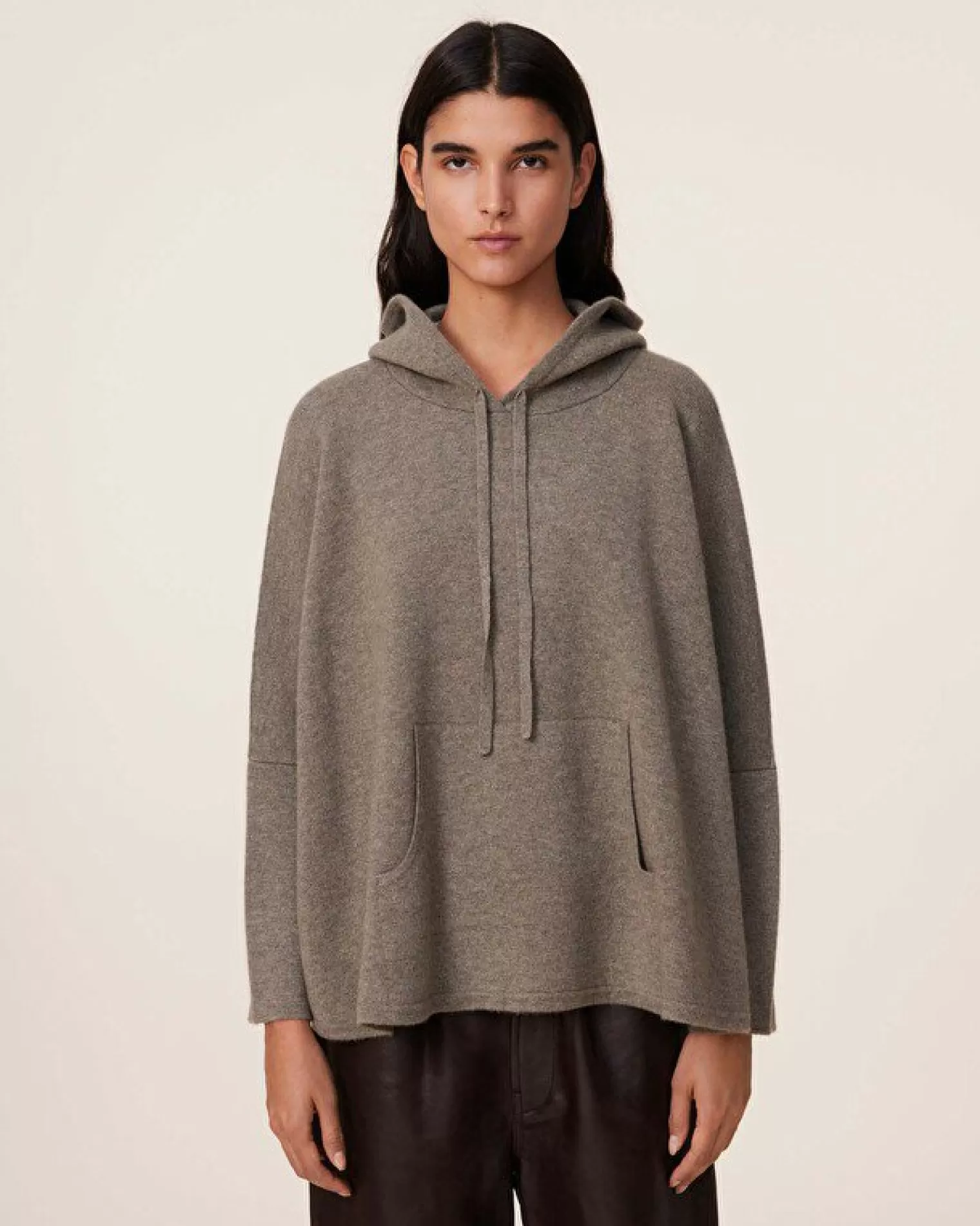 Kujten Hoodies>Milano Oversized Cashmere Hoodie, 2-Threads Kaki Chine