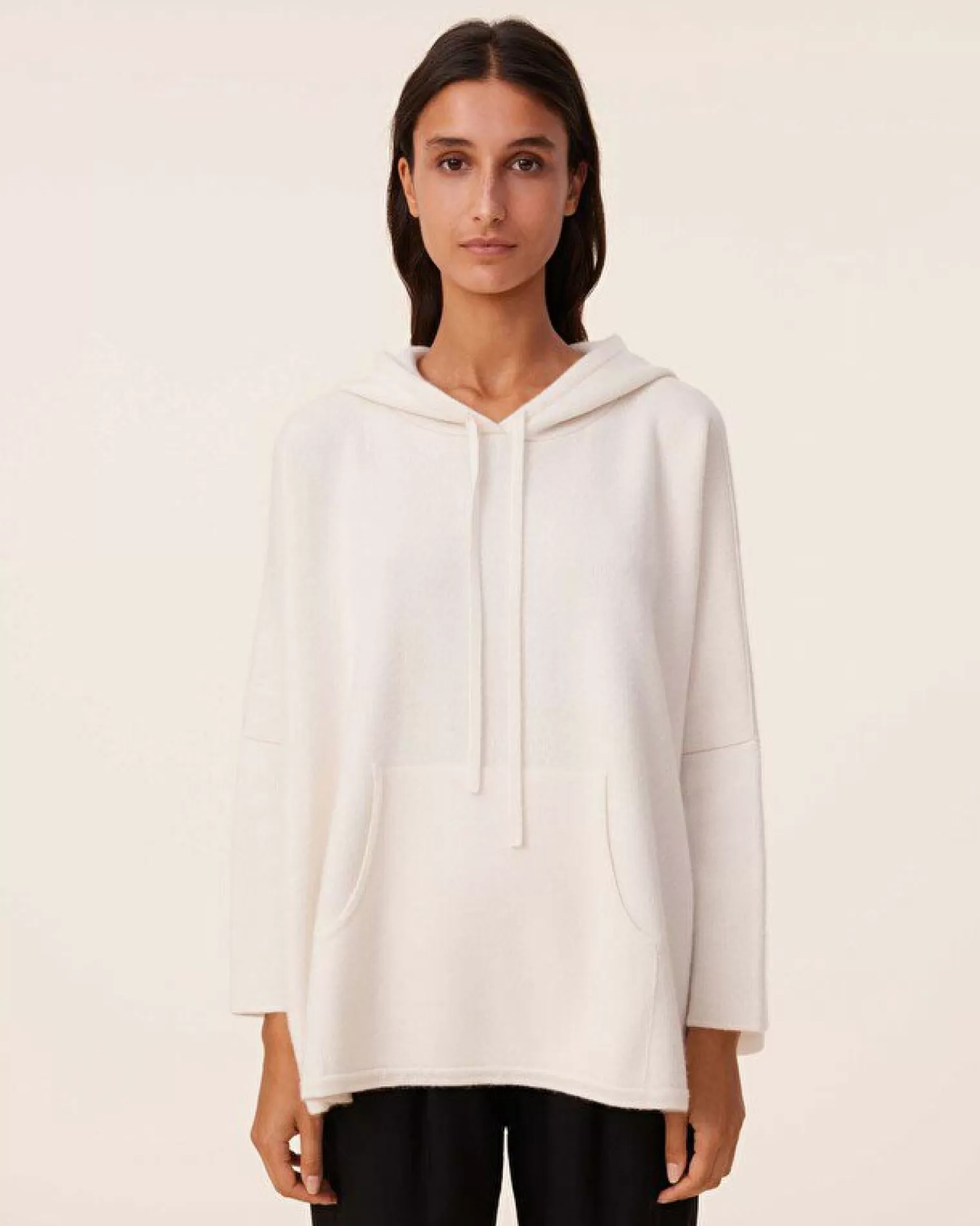 Kujten Hoodies>Milano Oversized Cashmere Hoodie, 2-Threads Blanc