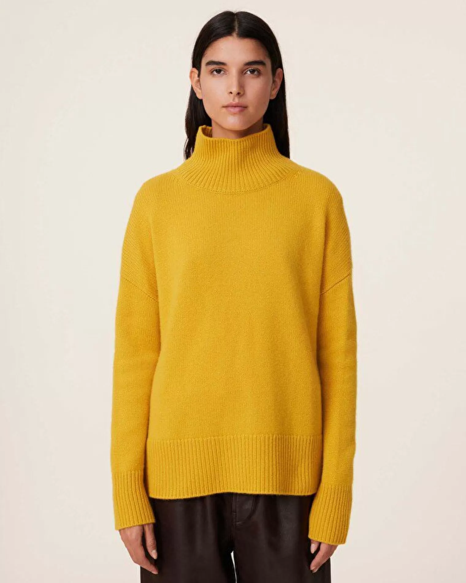 Kujten Sweaters & Sweatshirts>Oversize Funnel Neck Cashmere Sweater, 8-Threads Jaune Safran