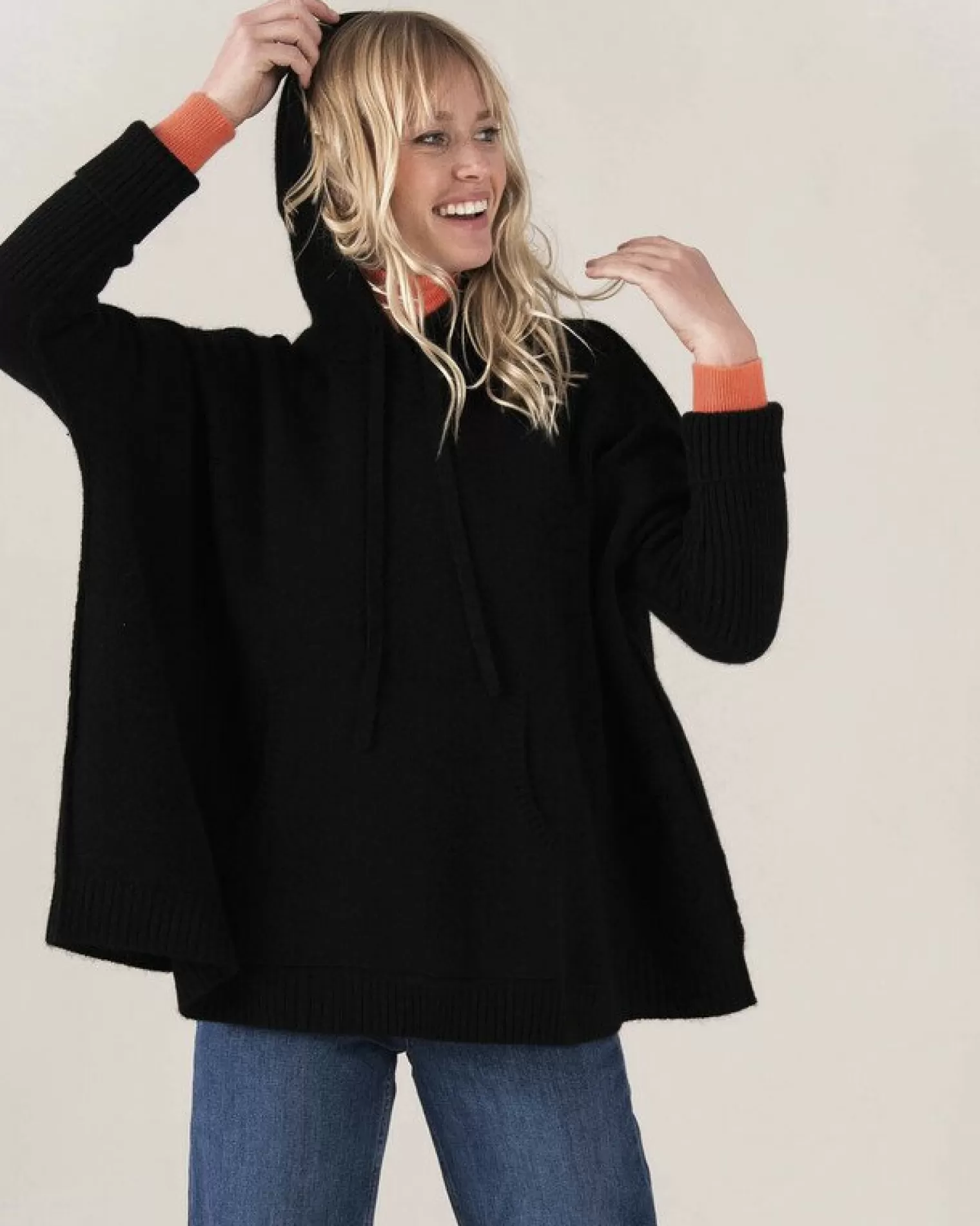 Kujten Hoodies>Oversize Round Neck Cashmere Sweatshirt Noir