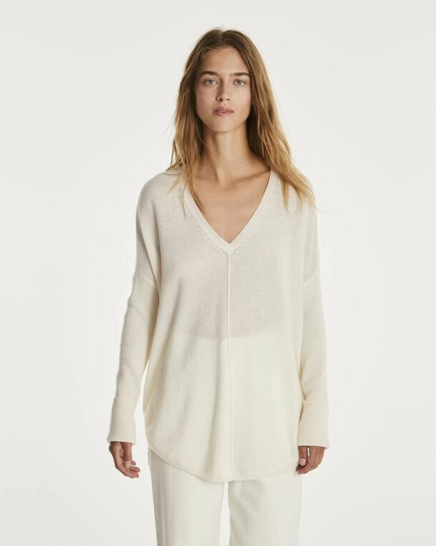 Kujten Sweaters & Sweatshirts>Oversize Woman V-Neck Cashmere Sweater Blanc