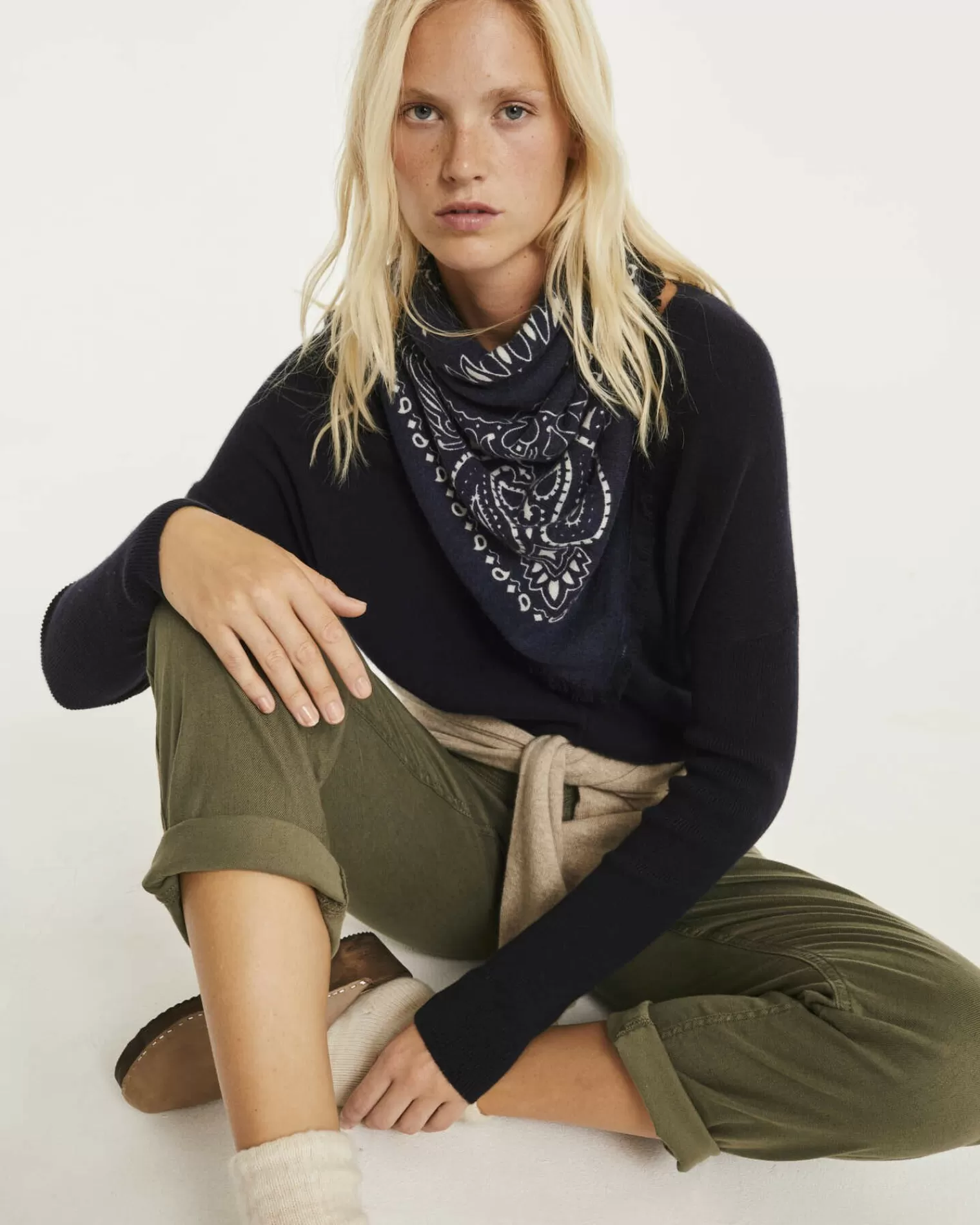 Kujten Sweaters & Sweatshirts>Oversize Woman V-Neck Cashmere Sweater, 2-Threads Bleu Marine Fonce