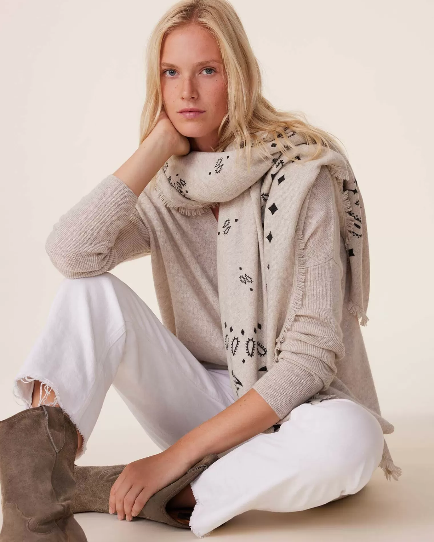 Kujten Sweaters & Sweatshirts>Oversize Women V-Neck Cashmere Sweater, 2-Threads Avoine