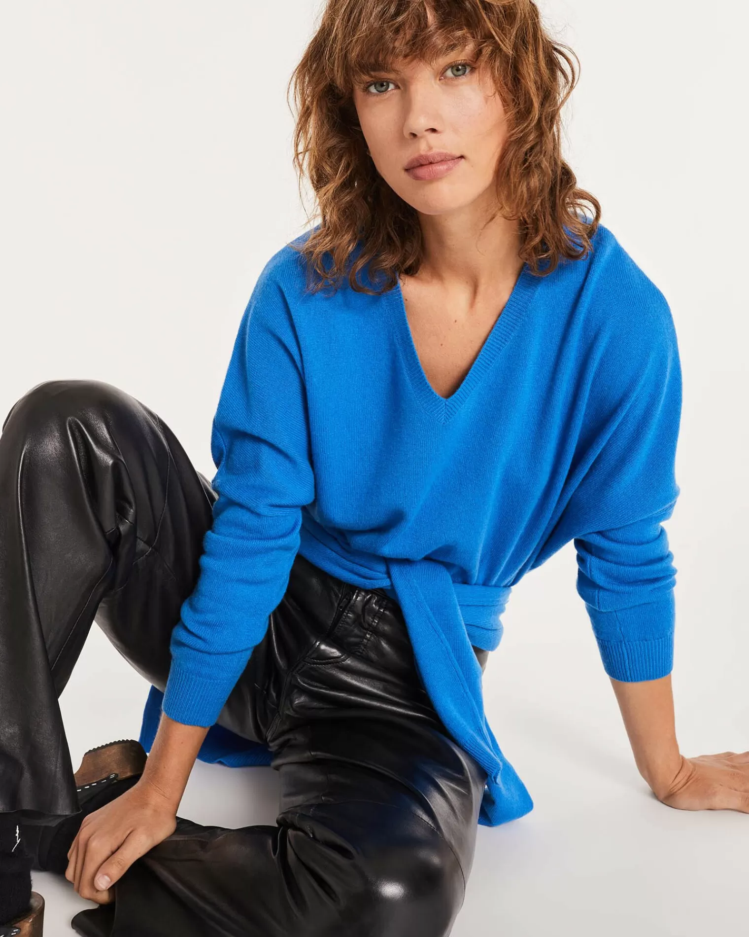 Kujten Sweaters & Sweatshirts>Oversized Dancer V-Neck Cashmere Sweater Bleu Kabalos