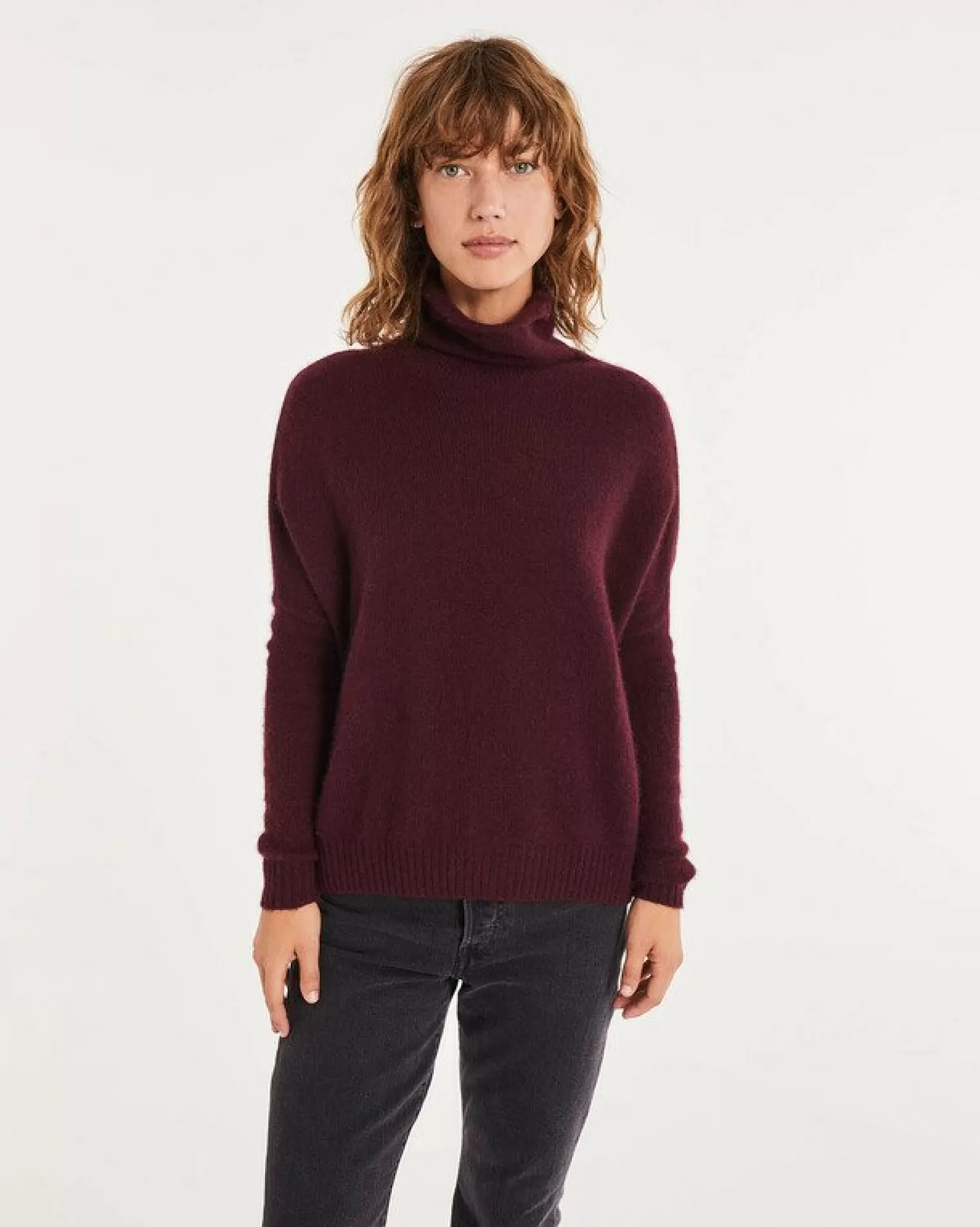 Kujten Sweaters & Sweatshirts>Oversized Turtleneck Cashmere Sweater Bordeaux