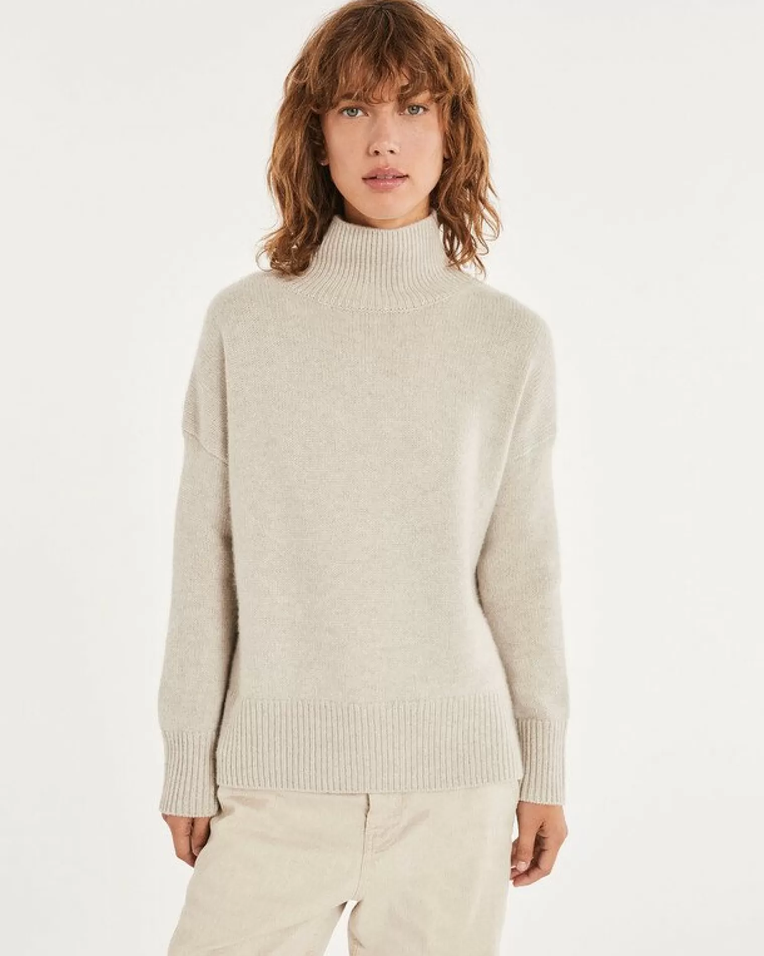 Kujten Sweaters & Sweatshirts>Oversized Turtleneck Cashmere Sweater Avoine