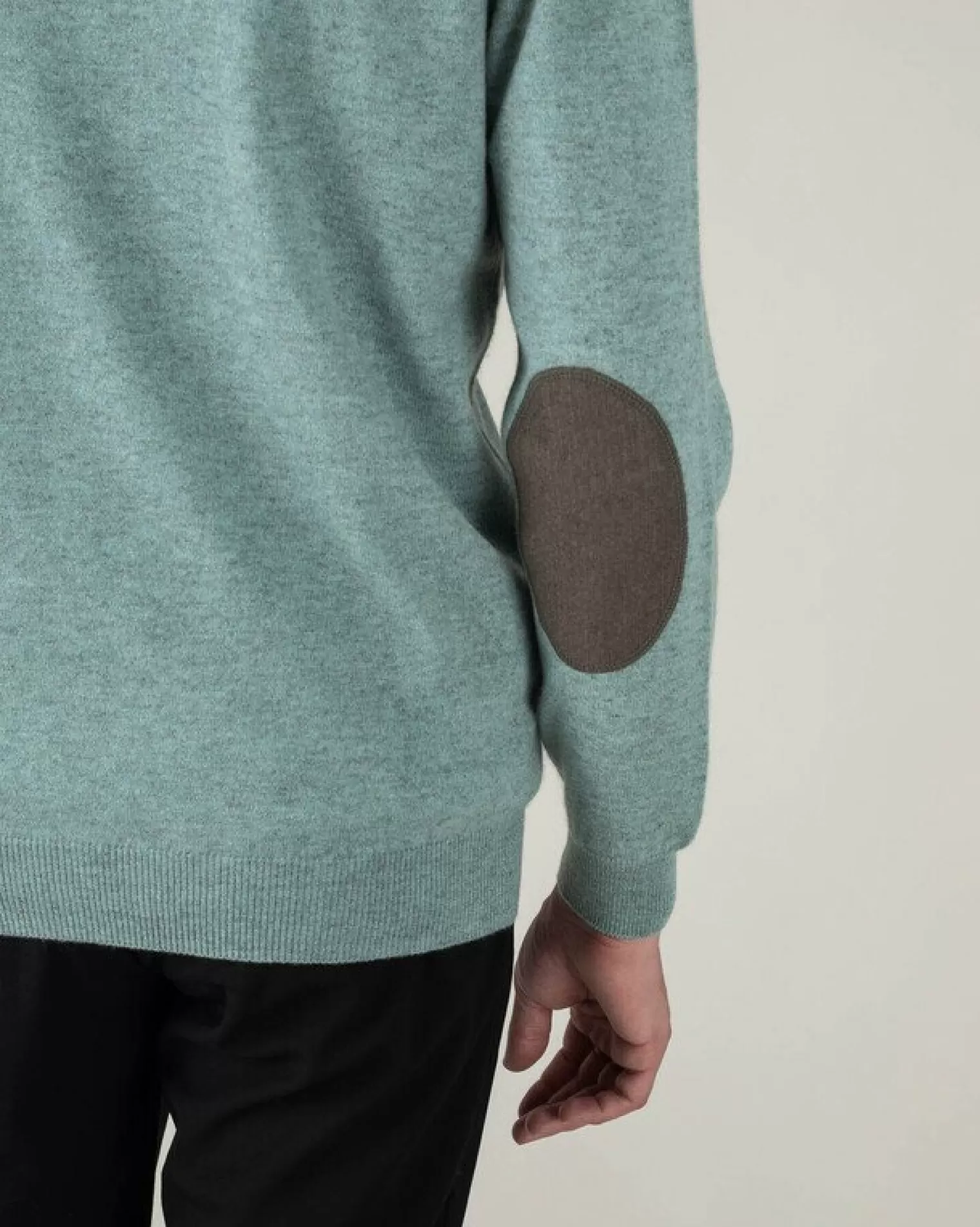 Kujten Sweaters & Sweatshirts>Plain Turtleneck Cashmere Man Sweater With Elbow Patches Vert Suzanne