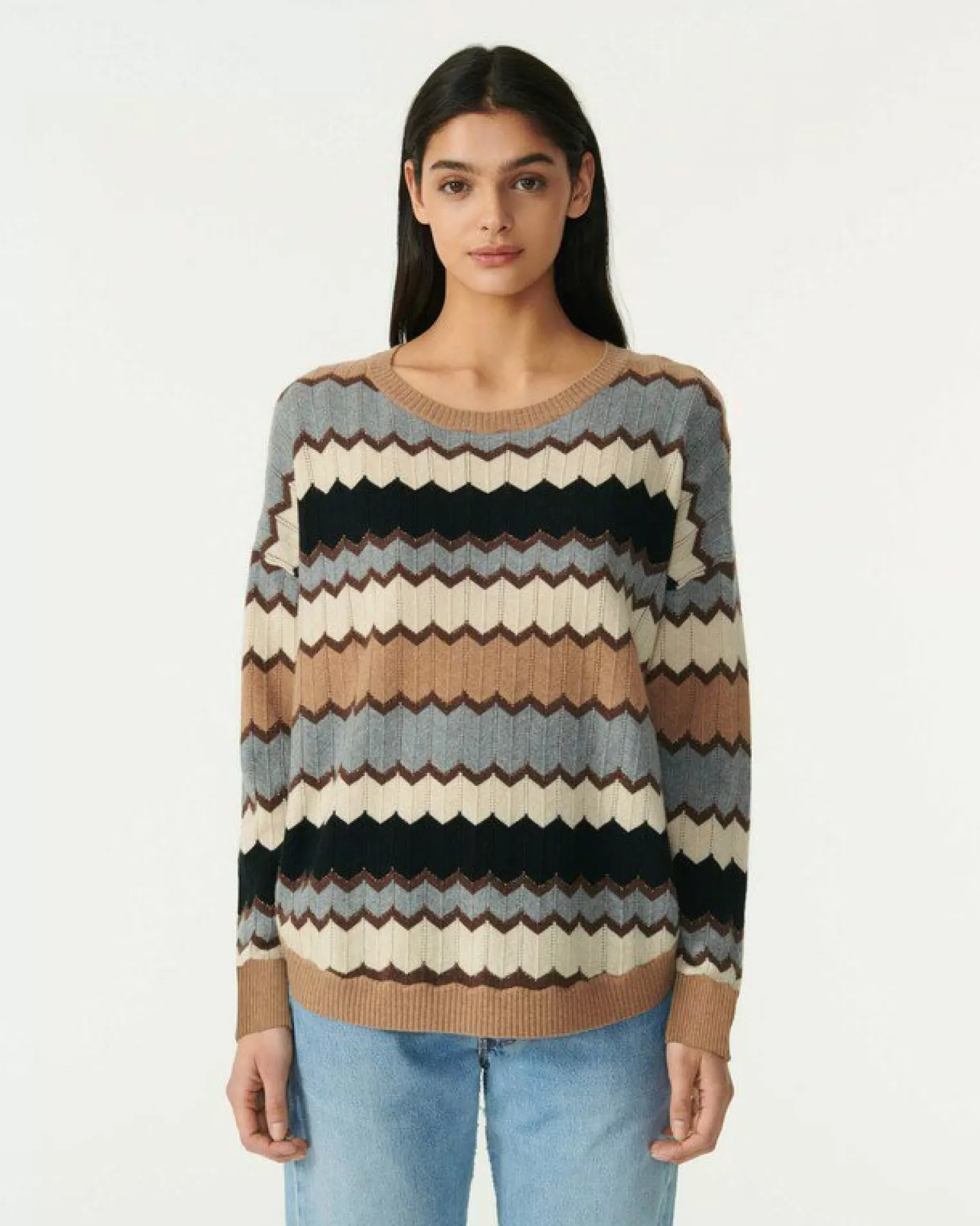 Kujten Sweaters & Sweatshirts>Round Neck Intarsia Cashmere Sweater Camelo