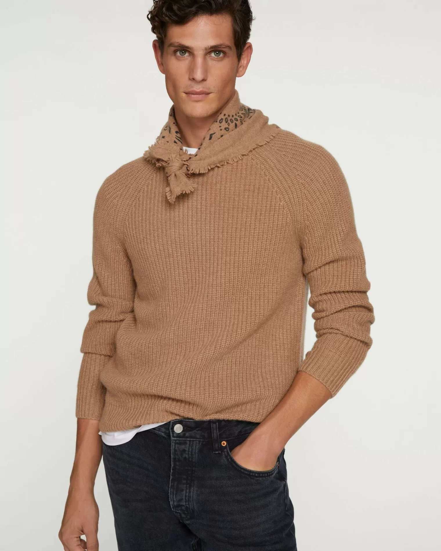 Kujten Sweaters & Sweatshirts>Round Neck Long Sleeve Sweater Camelo