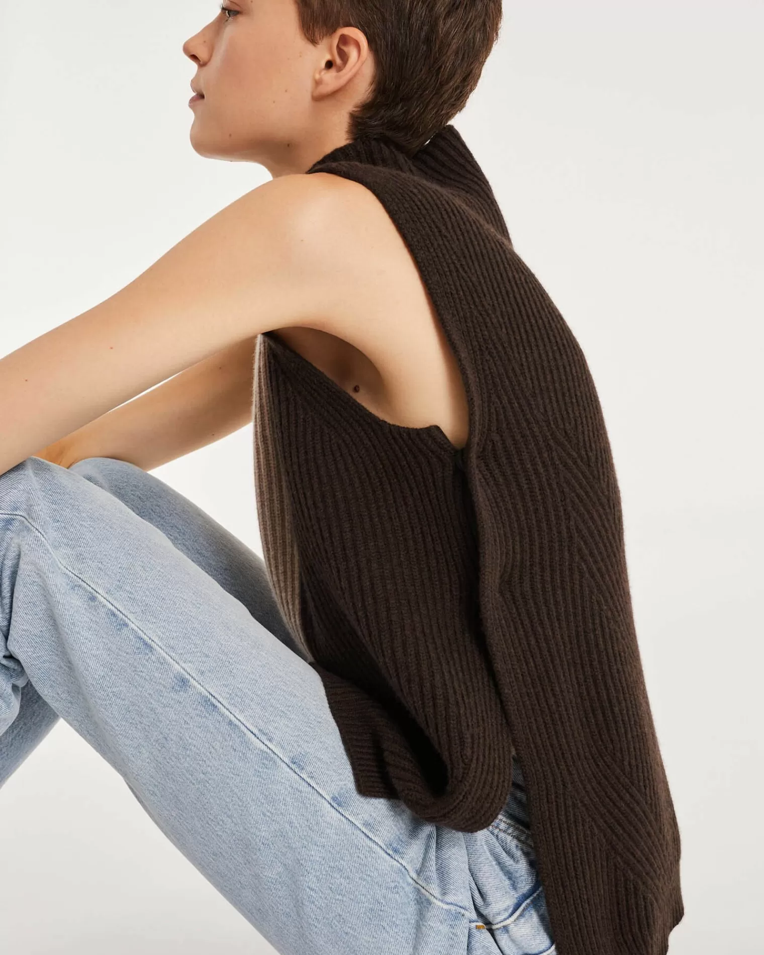 Kujten Sweaters & Sweatshirts>Sleeveless Turtleneck Cashmere Sweater Marron