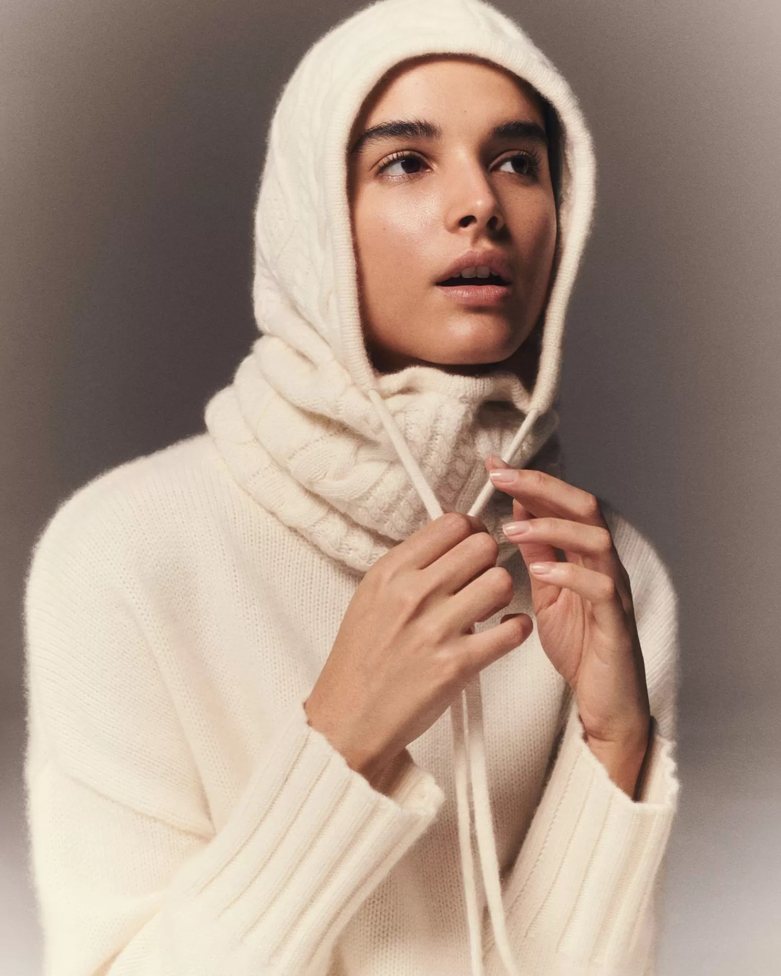 Kujten Hats & Headbands>Twisted Cashmere Hood, 8-Threads Blanc