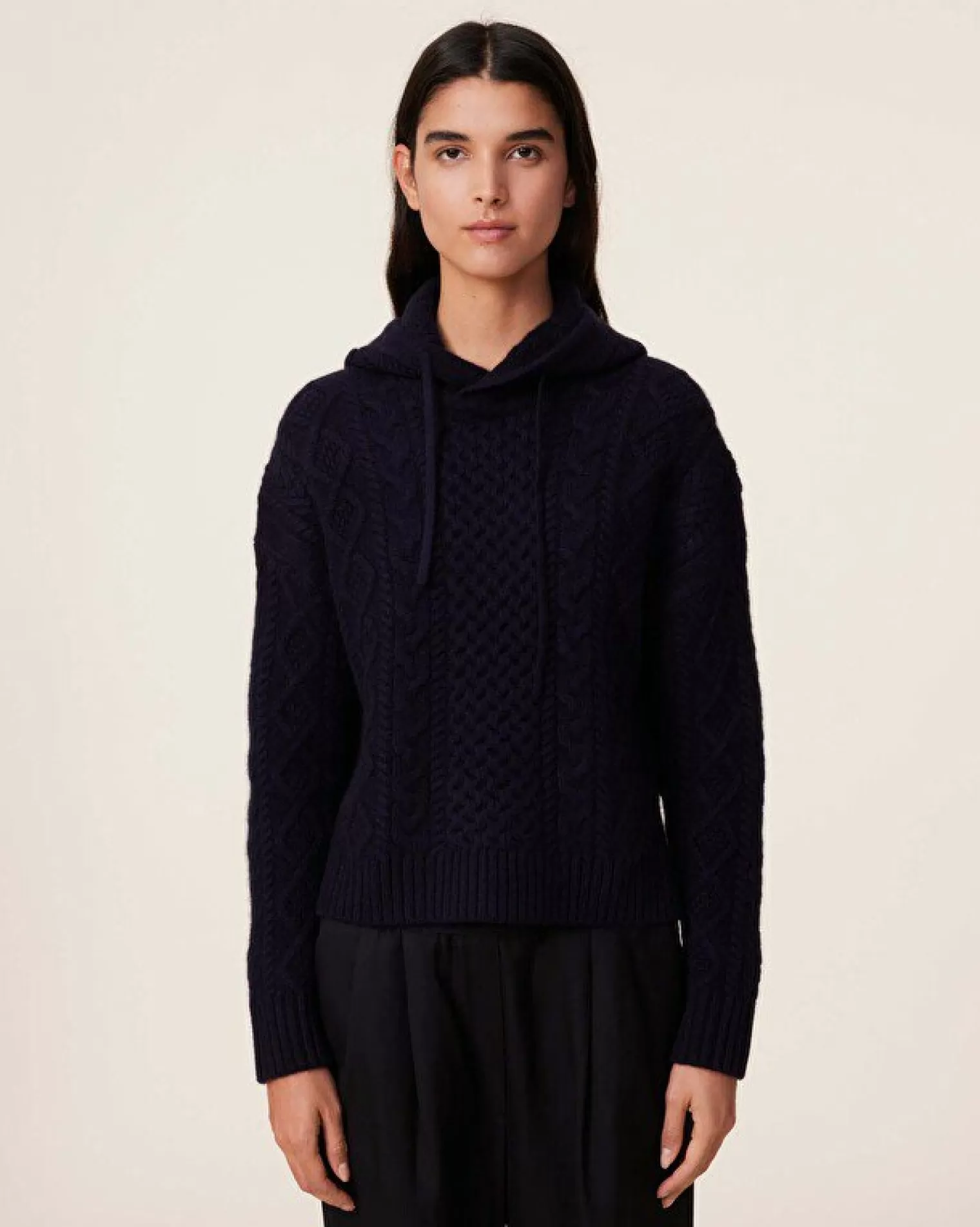 Kujten Hoodies>Twisted Cashmere Hoodie, 8-Threads Bleu Marine Fonce