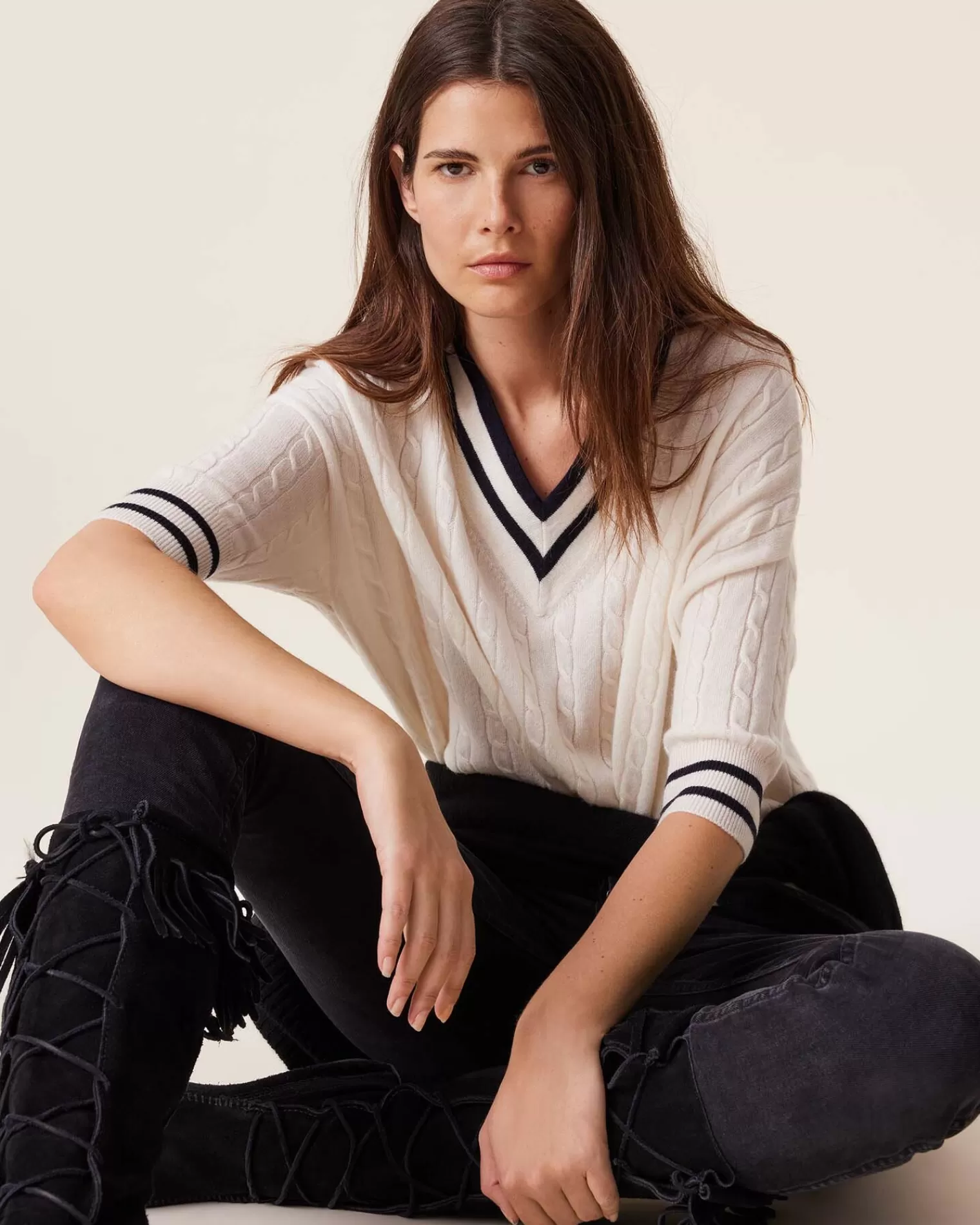 Kujten Sweaters & Sweatshirts>Twisted V-Neck Cashmere Sweater, 2-Threads Blanc