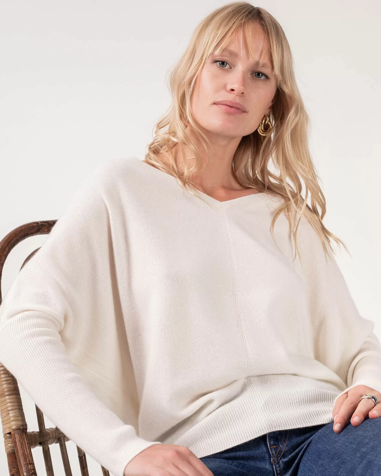 Kujten Sweaters & Sweatshirts>V-Neck Bat Sleeves Cashmere Sweater Blanc