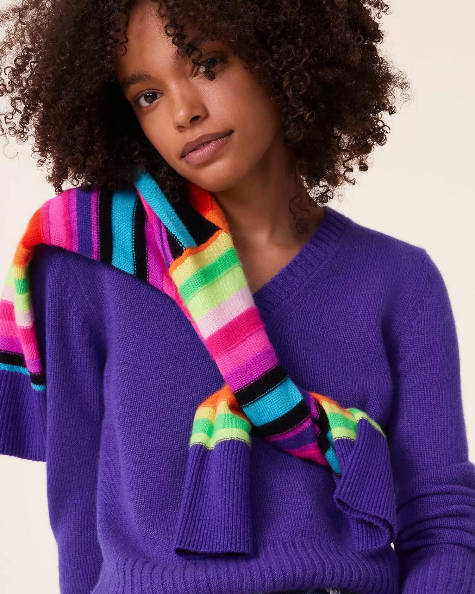 Kujten Sweaters & Sweatshirts>V-Neck Cashmere Sweater, 4-Threads Deep Purple