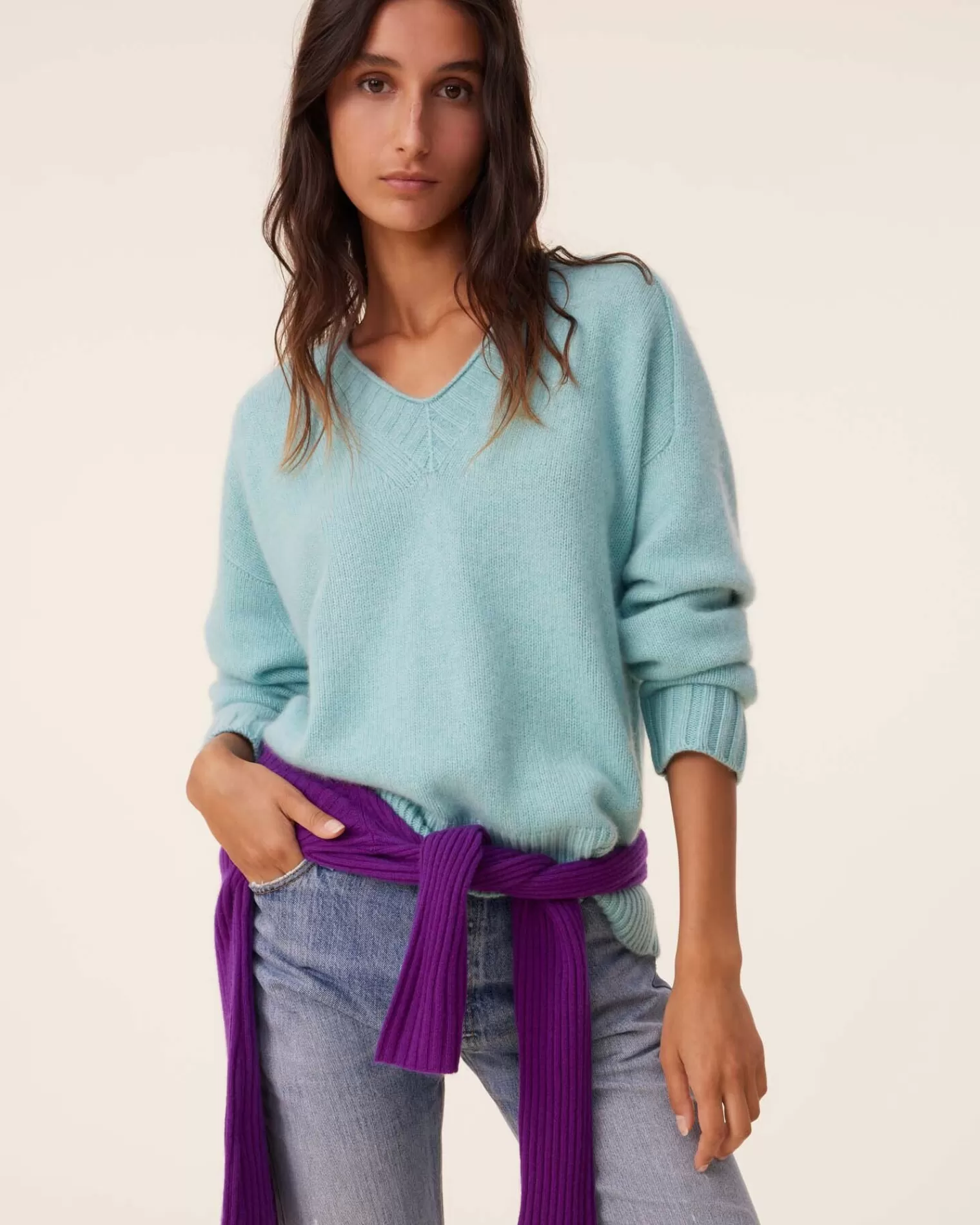 Kujten Sweaters & Sweatshirts>V-Neck Cashmere Sweater, 6-Threads Turquoise Pacific