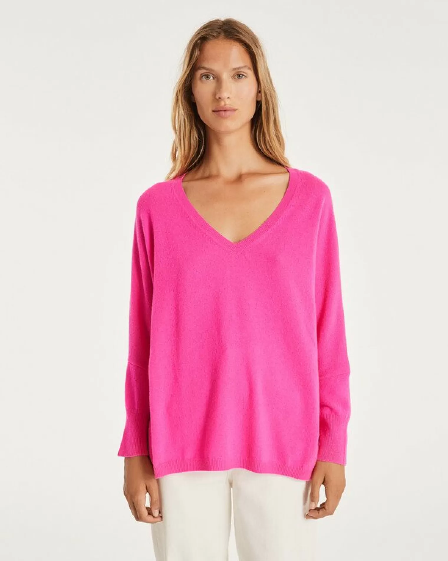 Kujten Sweaters & Sweatshirts>V-Neck Oversize Cashmere Sweater, 2-Threads Rose Neon