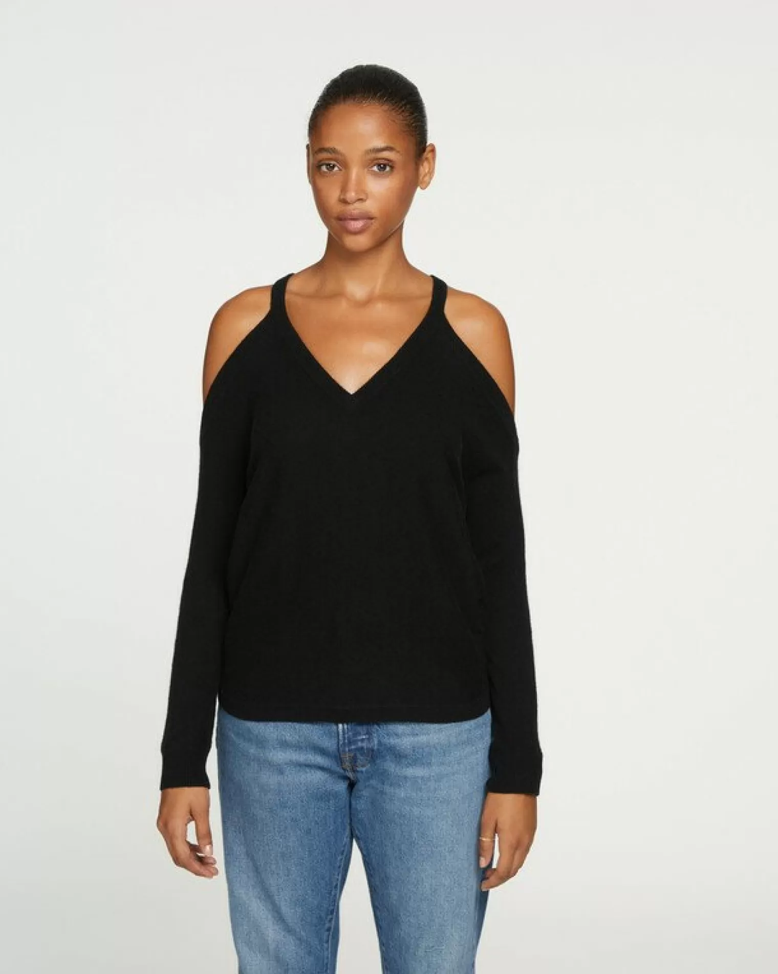 Kujten Sweaters & Sweatshirts>V-Neck Sweater With Shoulder Opening Noir