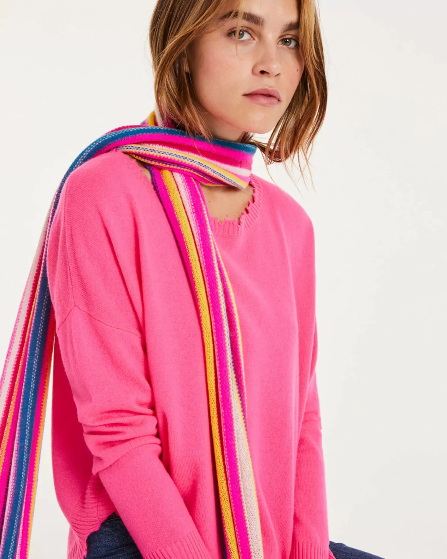 Kujten Sweaters & Sweatshirts>Woman Round Neck Cashmere Sweater Rose Fluo