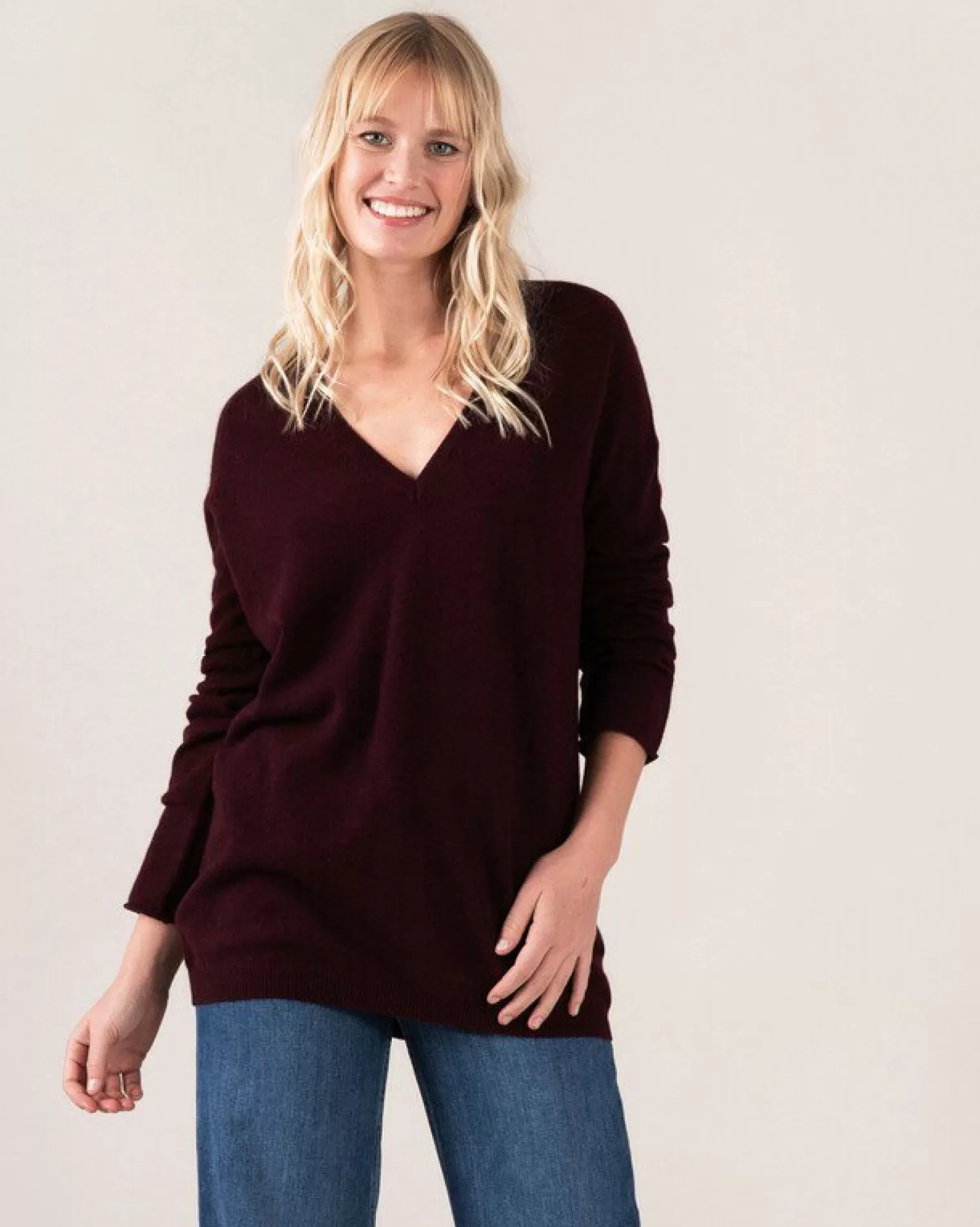 Kujten Sweaters & Sweatshirts>Women Boyfriend V-Neck Cashmere Sweater Bordeaux