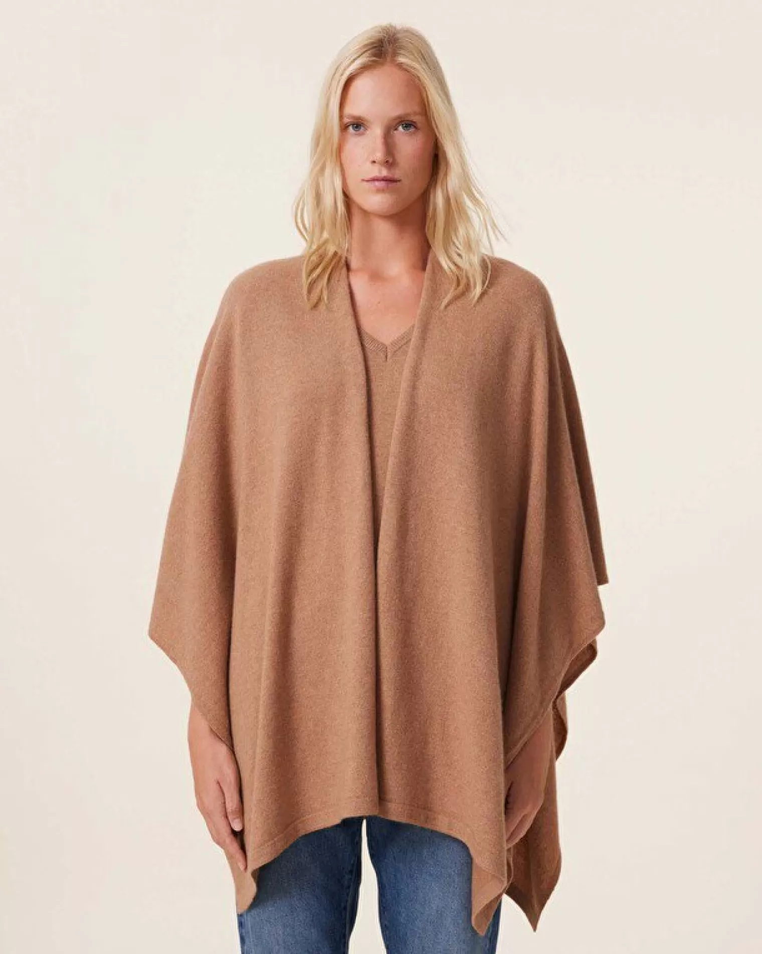 Kujten Capes & Ponchos>Women Cashmere Cape, 2-Threads Camelo