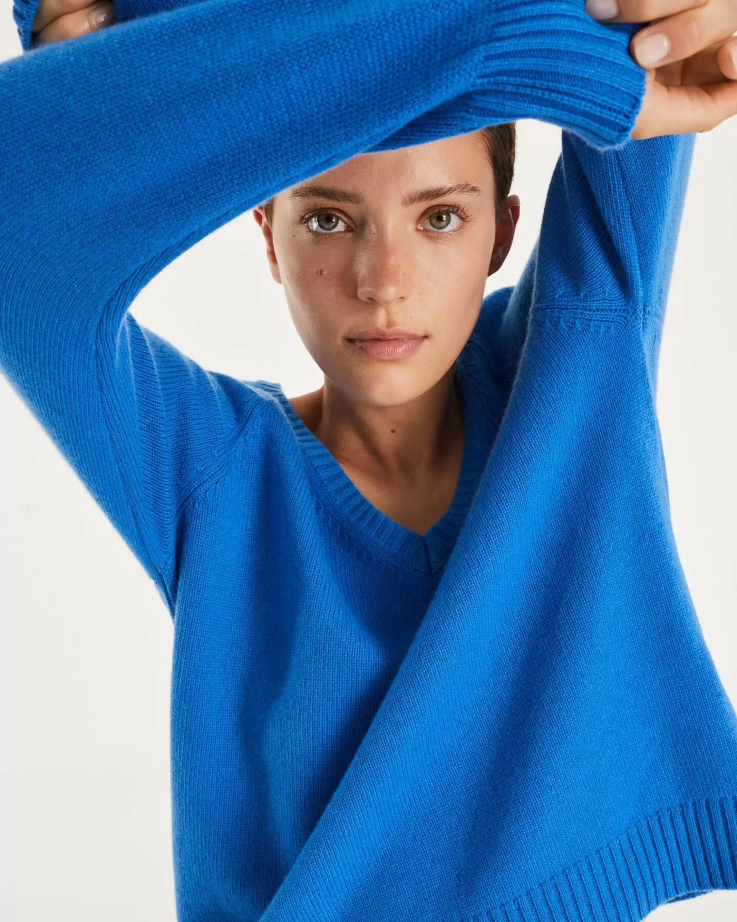 Kujten Sweaters & Sweatshirts>Women Cashmere V-Neck Sweater Bleu Kabalos