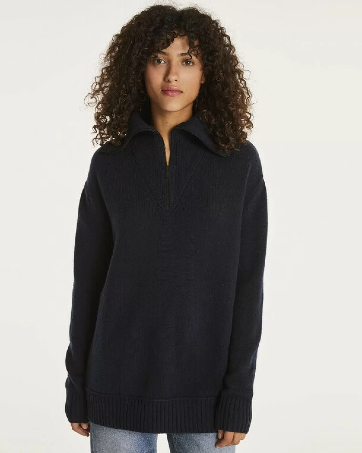 Kujten Sweaters & Sweatshirts>Women Oversized Cashmere Trucker Sweater Bleu Marine Fonce